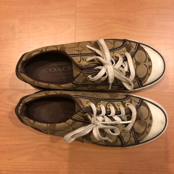 Size 6 Coach designer sneakers in Barrett style. - Picture 2 of 5